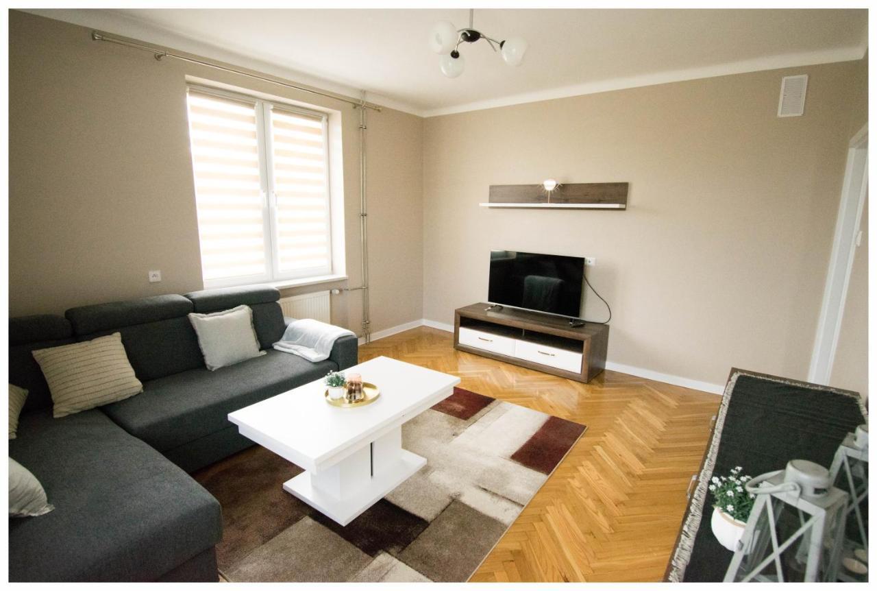 Color 24 Apartament III スタロバ・ボラ エクステリア 写真