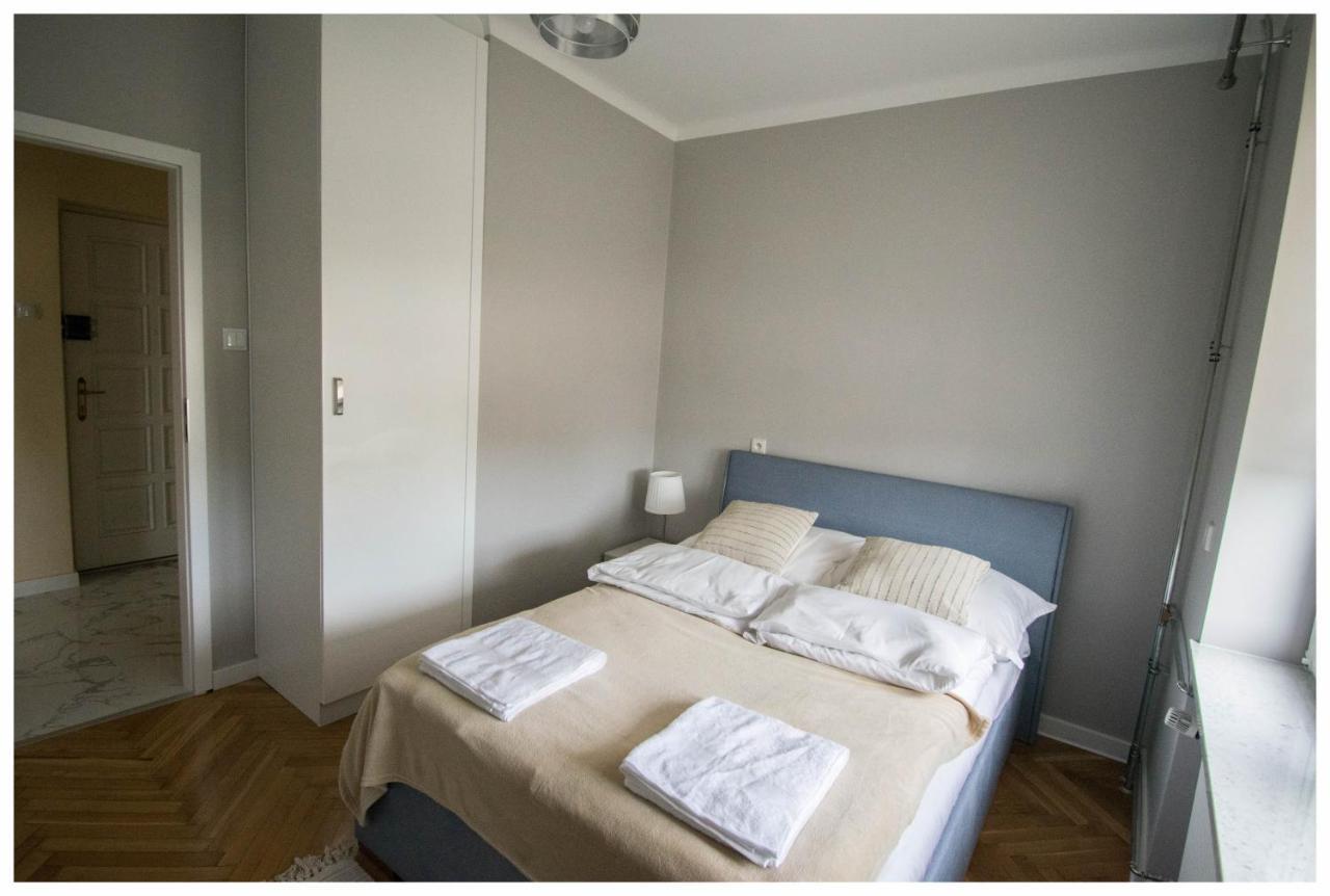 Color 24 Apartament III スタロバ・ボラ エクステリア 写真
