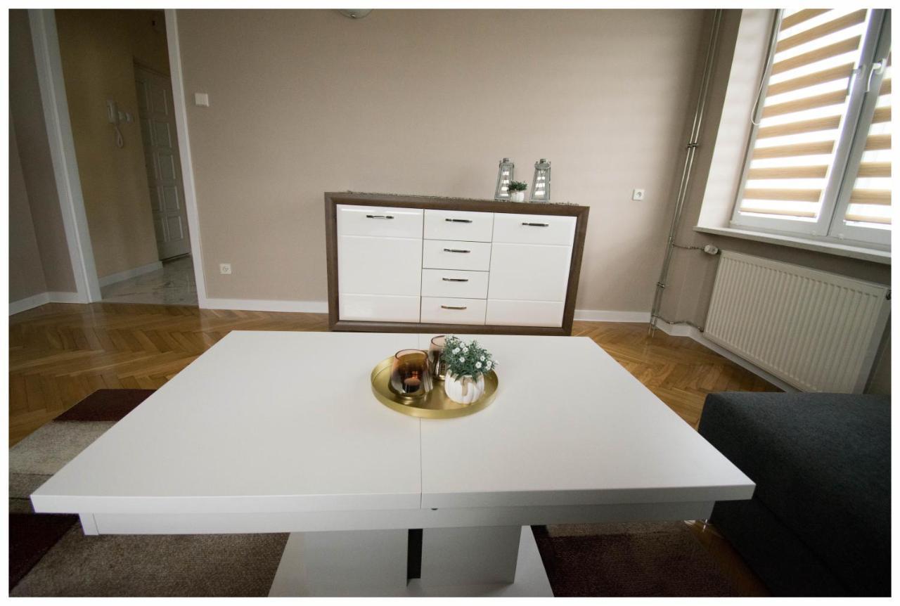 Color 24 Apartament III スタロバ・ボラ エクステリア 写真