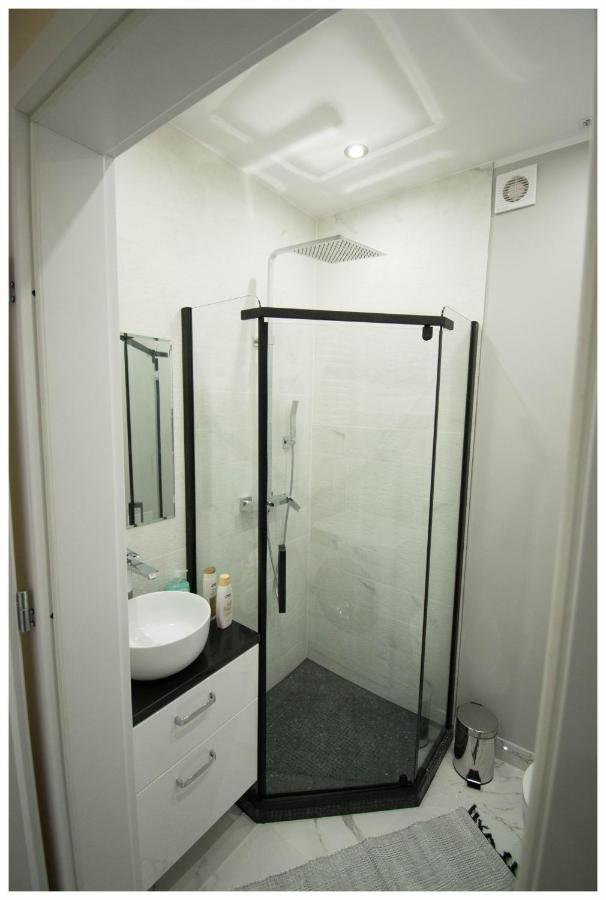 Color 24 Apartament III スタロバ・ボラ エクステリア 写真